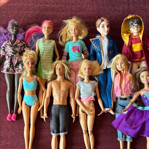 Barbie Diverse Doll Set with Vibrant Outfits 10 dolls!! - Picture 1 of 5